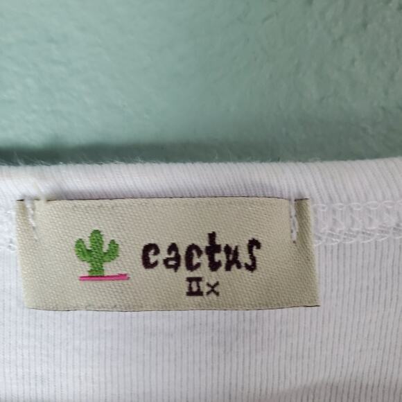 Cactus Womens White Ladybug Bee Flower Long Sleeve Graphic Tee Size 2X - Picture 3 of 6